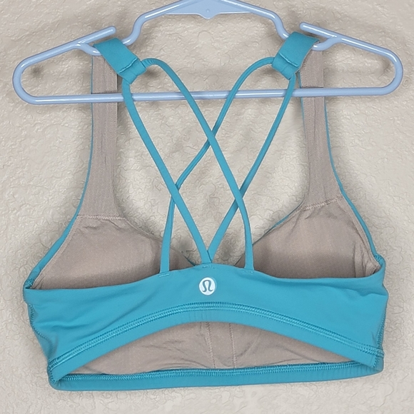Lululemon Sports Bra Size 4 - Picture 2 of 3